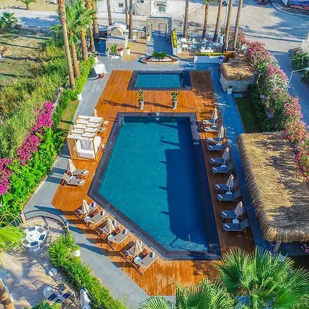 Hotel Bella &