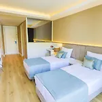Bella & Hotel