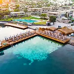 Hotel Bella &