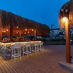 Hotel Bella &