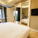 Ξενοδοχείο Bella & 4*