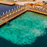 ومنتجع وسبا Bella 4*