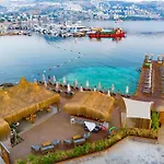 ومنتجع وسبا Bella
