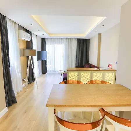 Hotel Bella & 4*