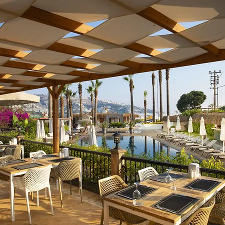 Hotel Bella &